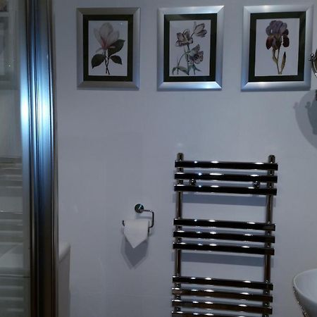 Ty Derw Country House B&B Рутин Стая снимка