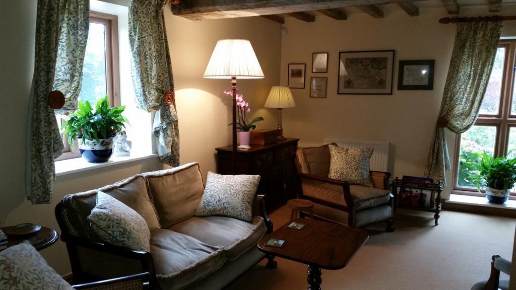 Ty Derw Country House B&B Рутин Екстериор снимка